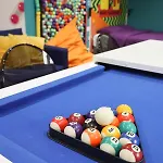 Capsule 90's - Balneo - Sauna - Flipper - Billard - Netflix - Nintendo Switch & Jeux - Lägenhet *