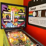 Capsule 90's - Balneo - Sauna - Flipper - Billard - Netflix - Nintendo Switch & Jeux - Mons