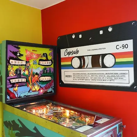 Capsule 90's - Balnéo - Sauna - Flipper - Billard - Netflix - Nintendo Switch&jeux - * Mons