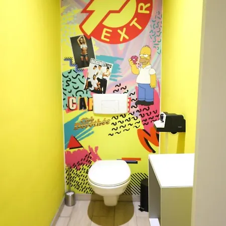 Apartment Capsule 90's - Balneo - Sauna - Flipper - Billard - Netflix - Nintendo Switch & Jeux - *