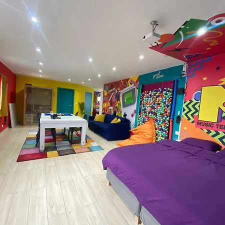 דירה Capsule 90's - Balneo - Sauna - Flipper - Billard - Netflix - Nintendo Switch & Jeux - מונס