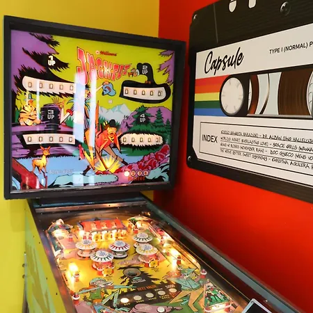 Capsule 90's - Balneo - Sauna - Flipper - Billard - Netflix - Nintendo Switch & Jeux - Mons