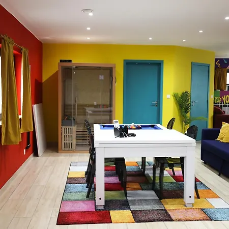 Capsule 90's - Balnéo - Sauna - Flipper - Billard - Netflix - Nintendo Switch&jeux - Mons