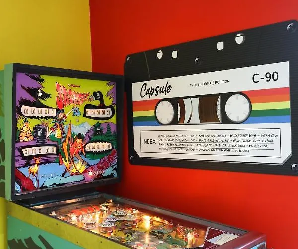 Capsule 90's - Balneo - Sauna - Flipper - Billard - Netflix - Nintendo Switch & Jeux - * מונס