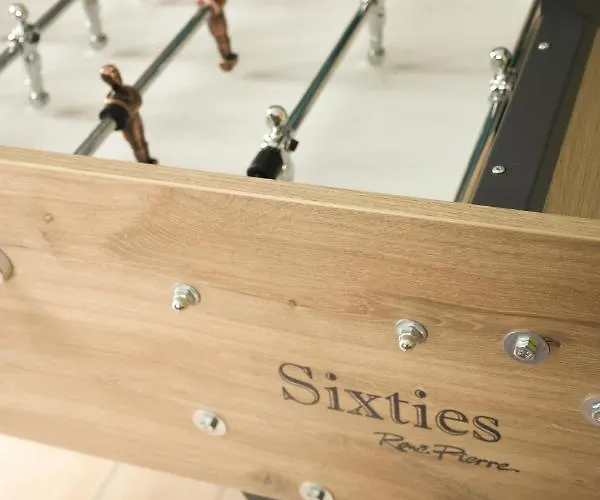 Capsule 90's - Balneo - Sauna - Flipper - Billard - Netflix - Nintendo Switch & Jeux - דירה