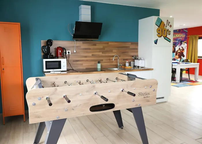 דירה Capsule 90's - Balneo - Sauna - Flipper - Billard - Netflix - Nintendo Switch & Jeux - מונס